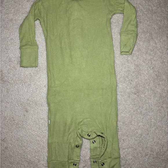 Posh Peanut Green Waffle Knit long sleeve baby romper - Picture 7 of 7